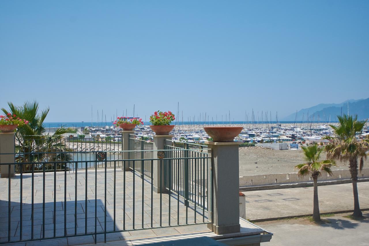 Saint Joseph Hotel Salerno Exterior photo